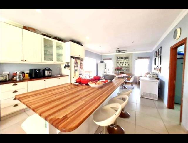 4 BEDROOM HOUSE FOR SALE IN MEER EN SEE